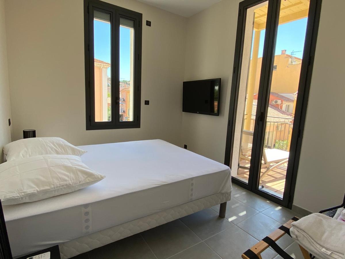 Residence Le Provence Le Lavandou Eksteriør billede