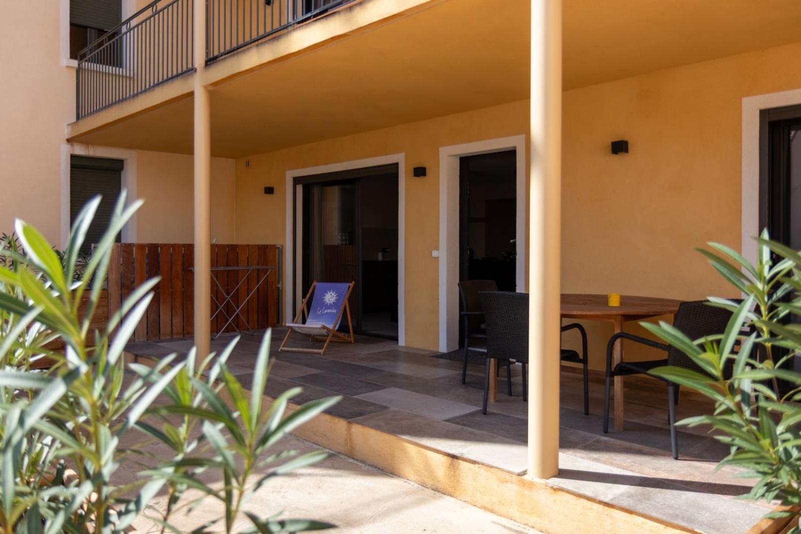 Residence Le Provence Le Lavandou Eksteriør billede